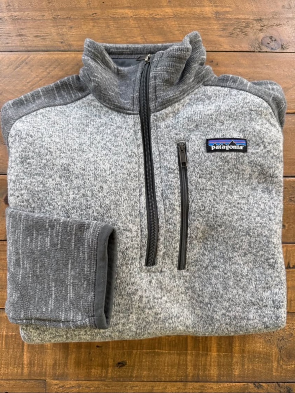 Patagonia Men’s Heather Gray Quarter-Zip Pullover, size small, great condition